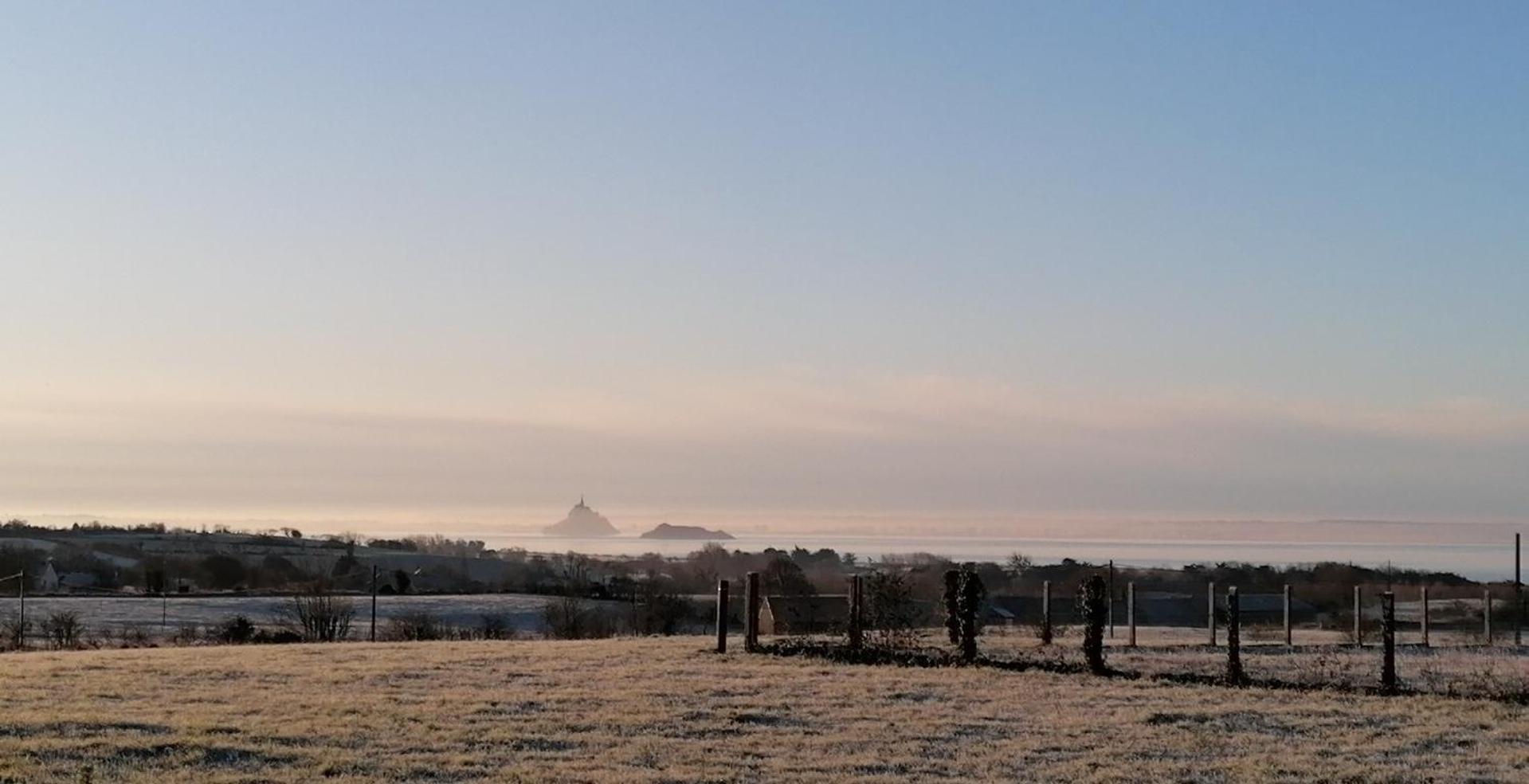 Vue Mt-St-Michel, Elegance, Calme Et Baby-Foot Bonzini Dragey Exterior foto