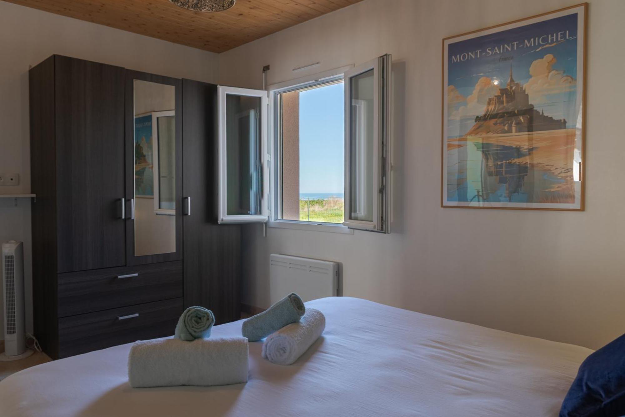 Vue Mt-St-Michel, Elegance, Calme Et Baby-Foot Bonzini Dragey Exterior foto
